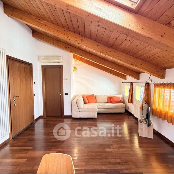 Bilocale in Affitto in Via Lazzaro Palazzi a Milano - Foto 1