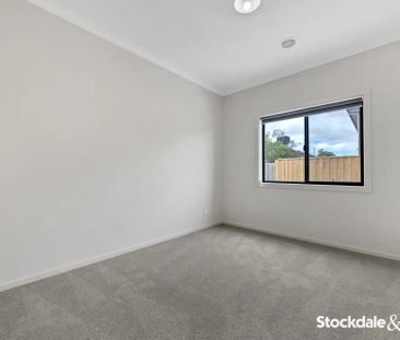 “4 BEDROOM FAMILY HOME FOR RENT IN WERRIBEE !!” - Photo 5