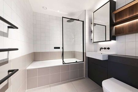 Stunning new two bed two bath apartment located in The Founding, Canada Water's premier new build development. - Photo 5