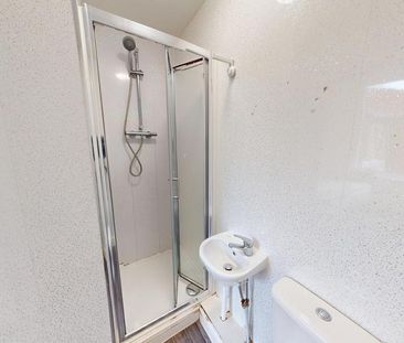 1 bedroom coach house to rent - Photo 5