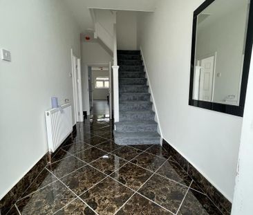 1 bedroom in a house share to rent - Photo 5