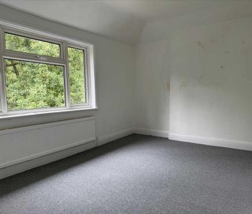 6 bedroom semi-detached house to rent - Photo 3