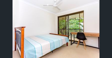 Student/Share Accommodation - Walking distance to UQ, Ferry Terminal, Bus Stop and Shops - Photo 2