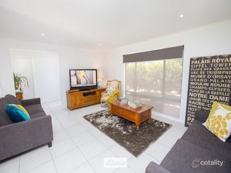 Spacious 3 Bedroom Home With Bonus Games Room - Photo 2