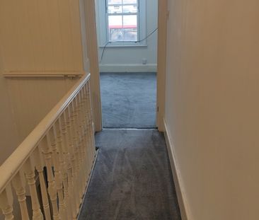 1 Bed Flat, Northcote Road, CR0 - Photo 1