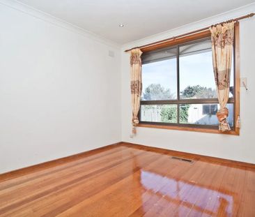 A spacious family home offering comfort and convenience in a desira... - Photo 6