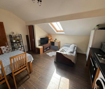 4 bedroom flat to rent - Photo 3
