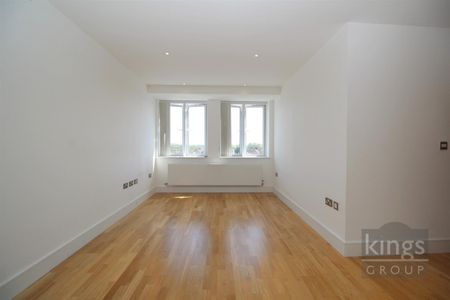 2 Bedroom Flat - Purpose Built To Let - Photo 3