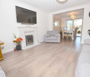 Reedfield, Reedley - Photo 2