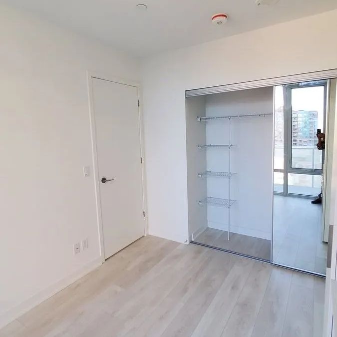 501 Yonge Street #813 - Photo 1