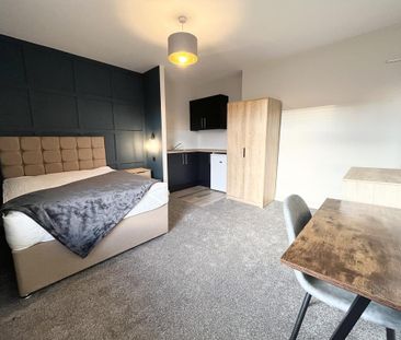 Studio to rent - Photo 2