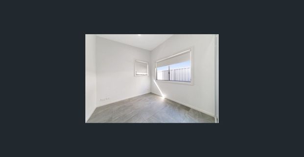 Modern 1 Bedroom Residence - Photo 1