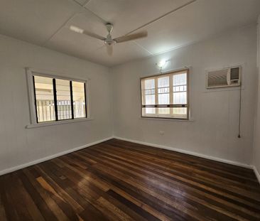244 Spence Street, Bungalow, Qld 4870 - Photo 4