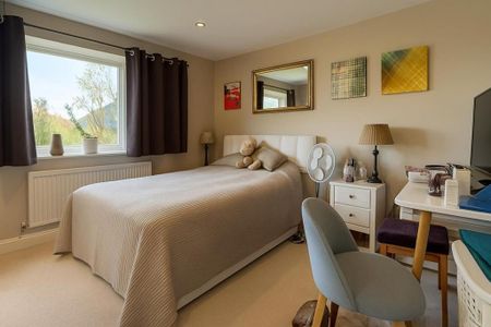 2 bedroom maisonette to rent - Photo 3