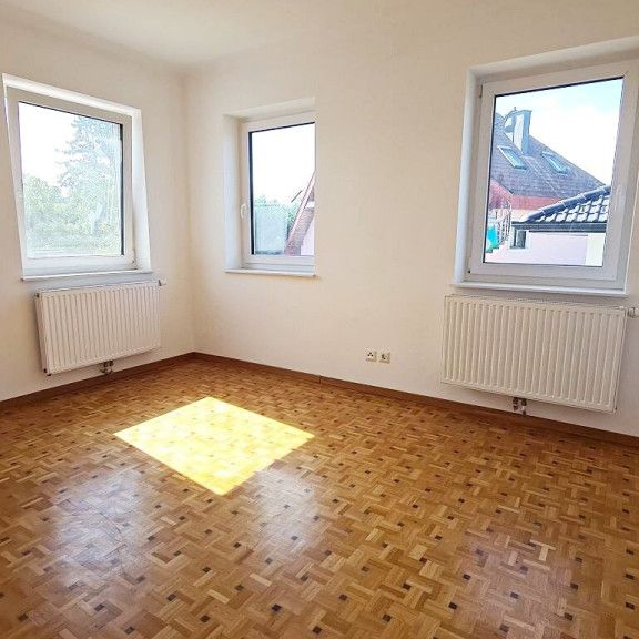 TERRASSENHIT, PARZGASSE, 68 m2 Neubau mit 19 Terrasse, 4 Zimmer, Küche, Duschbad, Parketten, Grünblick - Photo 1
