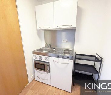 Studio to rent - Photo 3