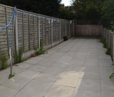 2 bedroom house - mid terrace to rent - Photo 6