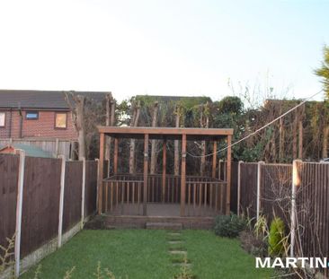 3 bedroom terraced house to rent - Photo 2