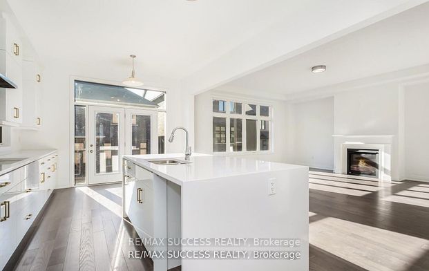 For Lease - 3130 Travertine Drive, Oakville, Ontario - Photo 1