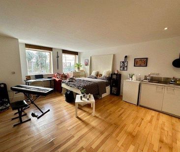 Studio to rent - Photo 1