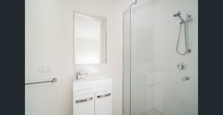 Brand New - Fully Furnished STUDIO - Ready to move into - Photo 2