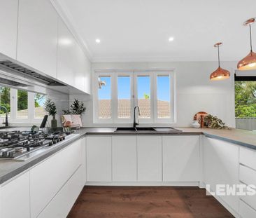 Immaculate 3 bedroom unit with garage - Photo 6