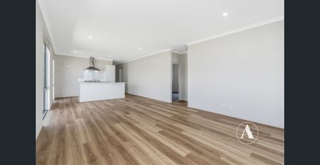 MOVE-IN READY PERFECTION: PURE STYLE & SPACE ON VELVET VISTA - Photo 2