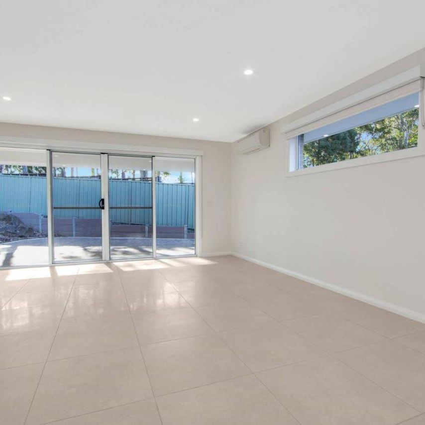 Spacious 3-Bedroom Duplex in Sunshine Bay - Photo 1