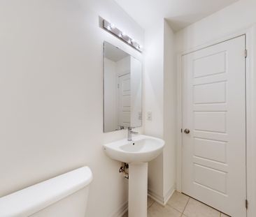 For Lease - 106 Bravo Lane, Newmarket, Ontario - Photo 4