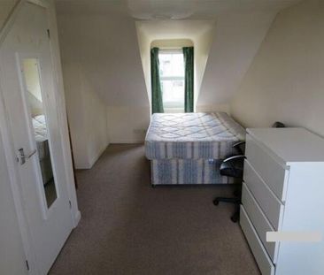1 bedroom in a house share to rent - Photo 5