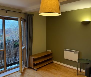 2 Bed Flat, High Street, M4 - Photo 1