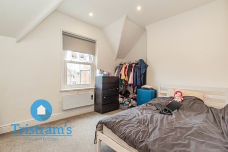 2 bed Apartment for Rent - Photo 2