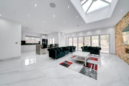 Saddlescombe Way, London N12 - Photo 3