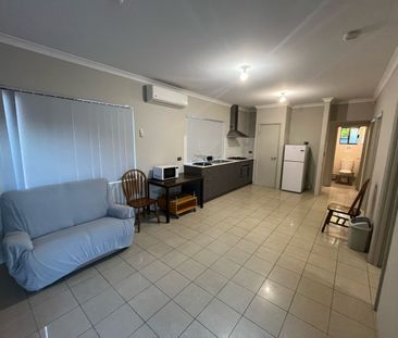 Stylish 3 by 1 Granny Flat In Parkwood!!! - Photo 1
