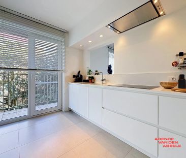 Prachtig gerenoveerd appartement met garage - Photo 6
