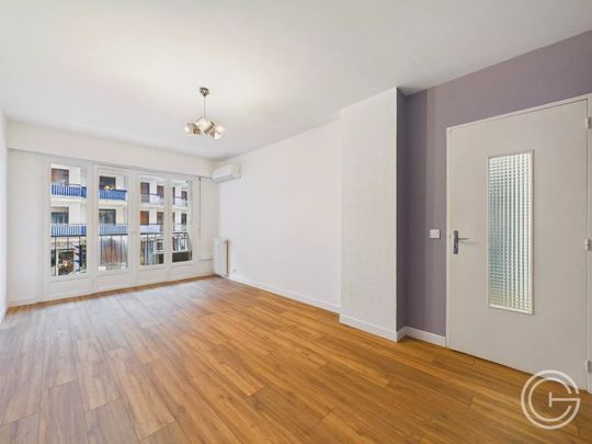 Location Appartement 2 pièces 48m² ST LAURENT DU VAR 06700 - Photo 1