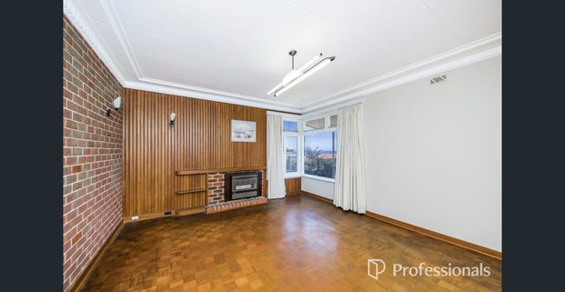 Coastal Living at Its Best - Just 250m from the Beach - Photo 1