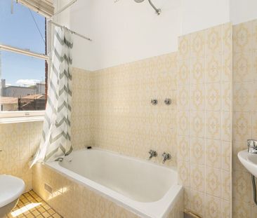 Unfurnished studio apartment - Photo 2