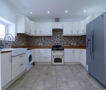 2 bedroom terraced house to rent - Photo 5