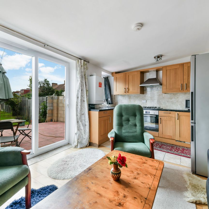 Turner Avenue, Mitcham, CR4 - Photo 1