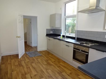 3 Bed House - Photo 5