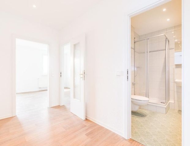 Nachmieter gesucht: 1-Raum-Wohnung (Einbauküche, teilmöbiliert) - Foto 1