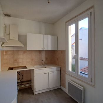 Appartement 2 pièces 42m2 REIMS 482 euros - Photo 3