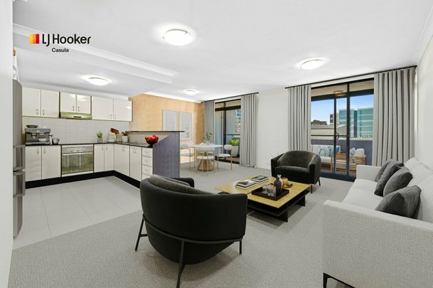 Contemporary, Spacious & Ultra-Convenient - Photo 1