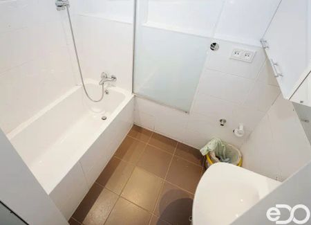 Pronájem 2+kk - Laudova, Praha - Photo 4