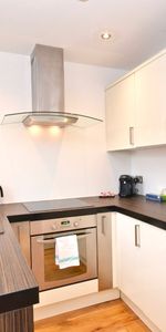 1 Bed Flat, Battersea Rise, SW11 - Photo 3