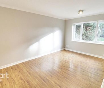 2 bedroom maisonette to rent - Photo 2