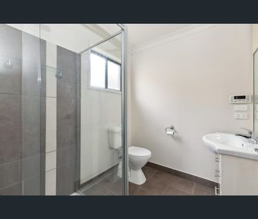 10 Caleb Close, Golden Square, Vic 3555 - Photo 6