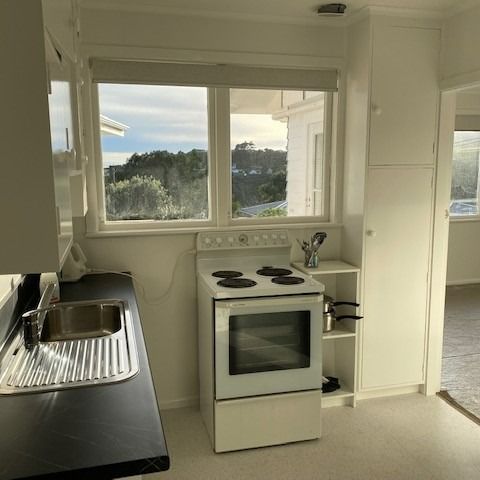 23B Diane Grove, Paparangi - Photo 1