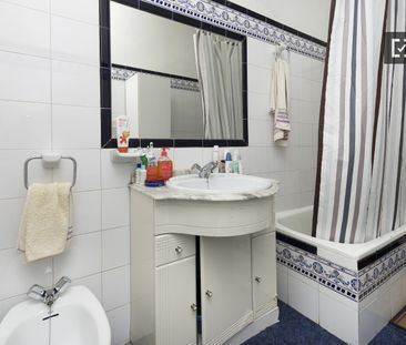 madrid, Community of Madrid 28015 - Photo 4